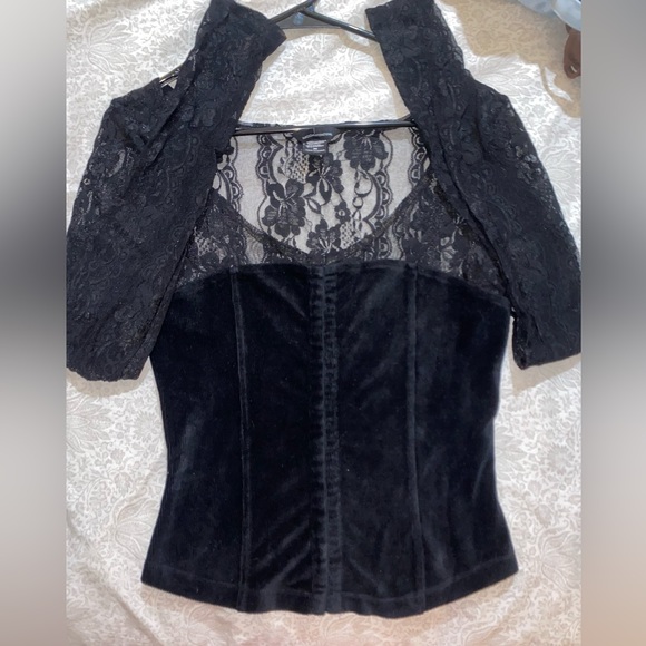 RARE VINTAGE 90s MODA INTERNATIONAL LONG SLEEVE GOTHIC MESH TOP - Picture 1 of 5